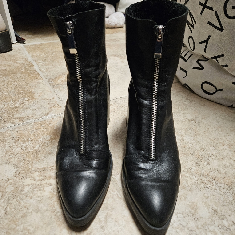 Zara heeled boot with zipper